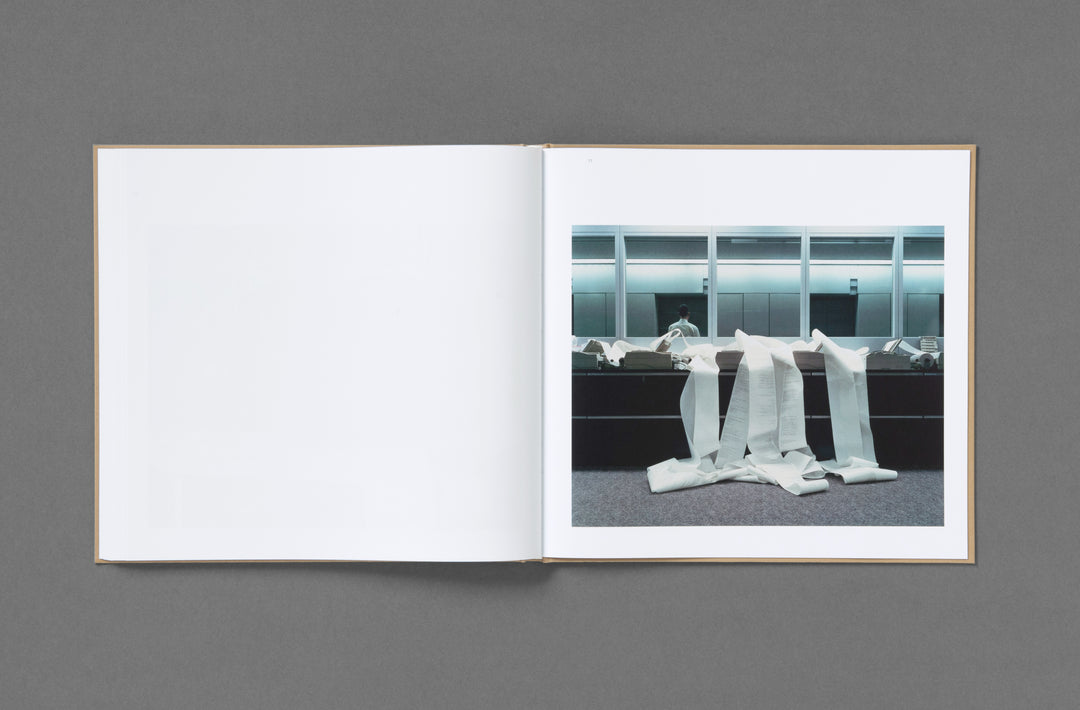 Lars Tunbjörk – Office / LA Office, book published by Loose Joints.