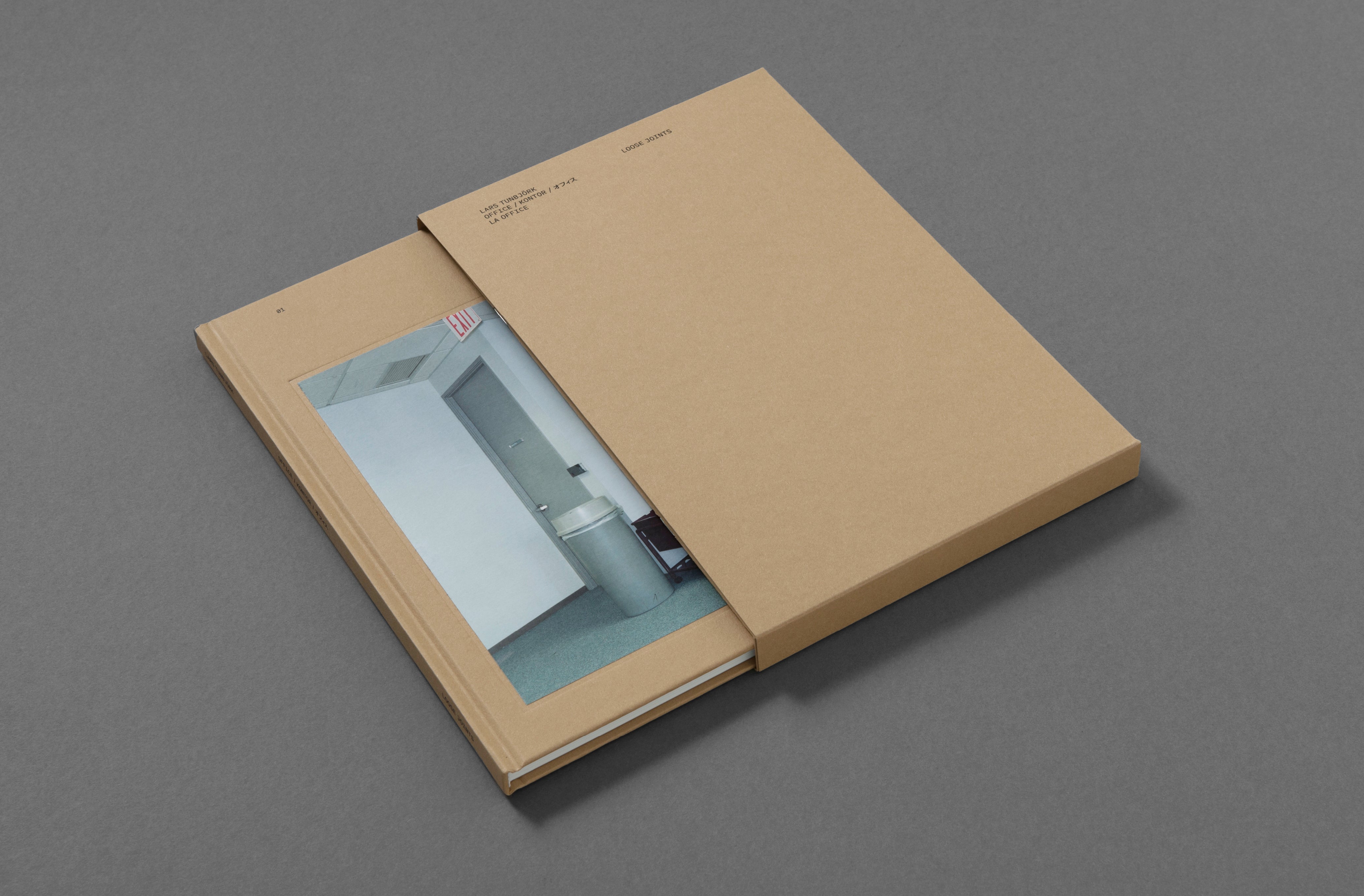 アート・デザイン・音楽 lars tunbjork / . Lars Tunbjörk — A View From The Side - American Swedish