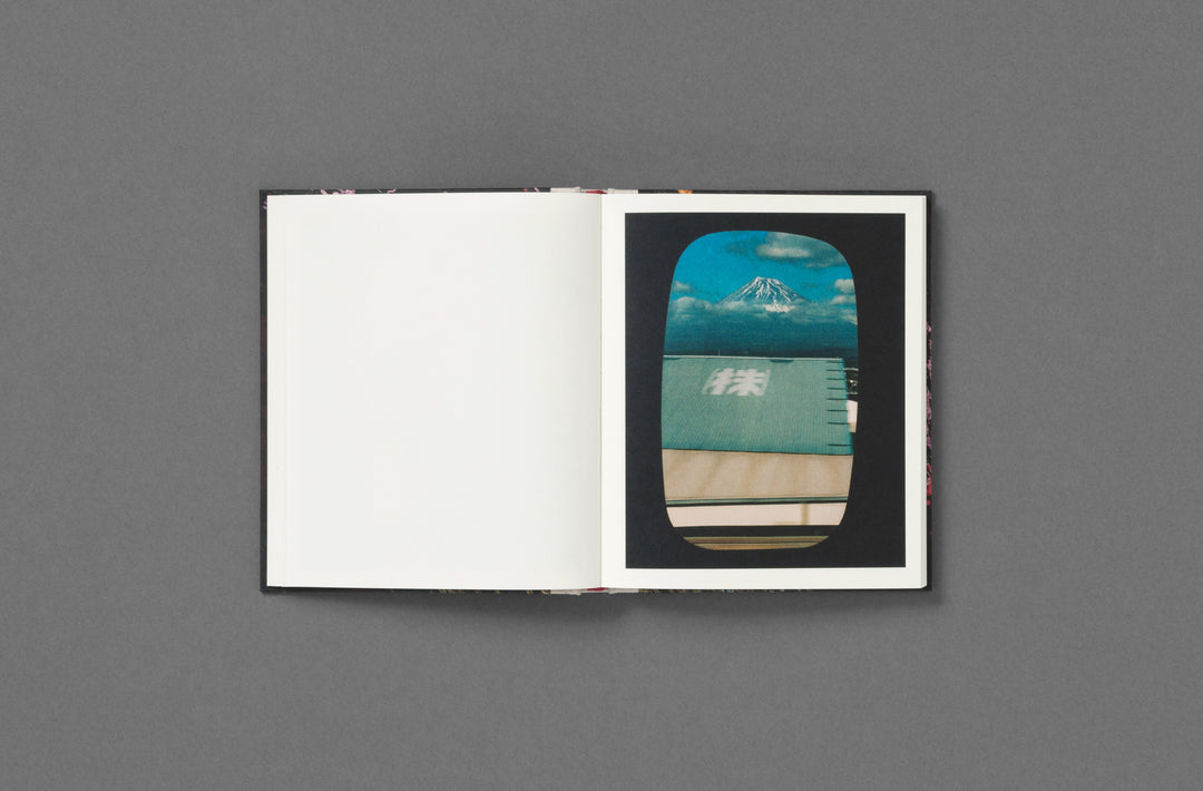 Pia Riverola – Días, published by Loose Joints