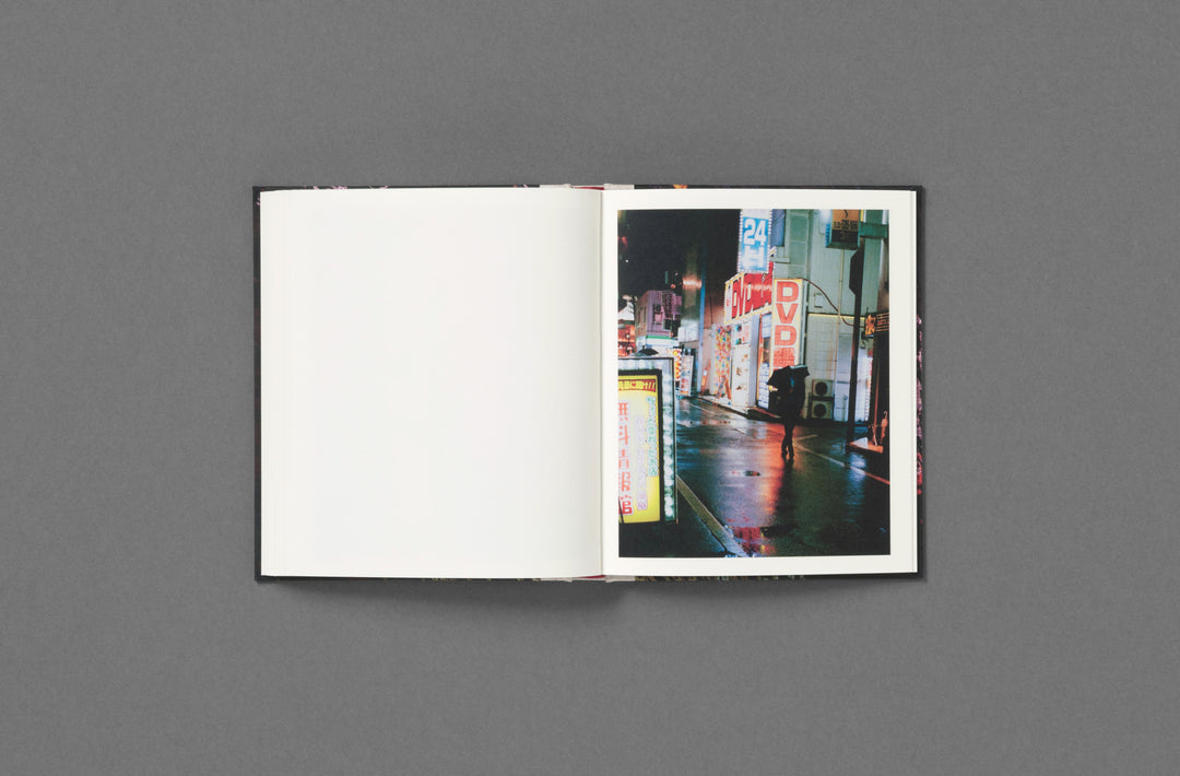Pia Riverola – Días, published by Loose Joints