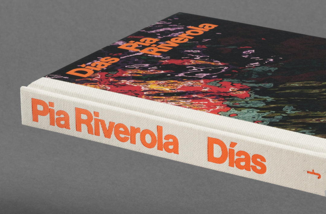 Pia Riverola – Días, published by Loose Joints