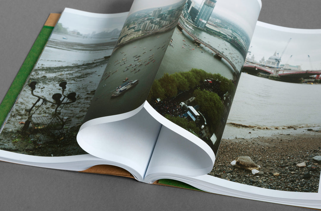 Chloe Dewe Mathews – Thames Log