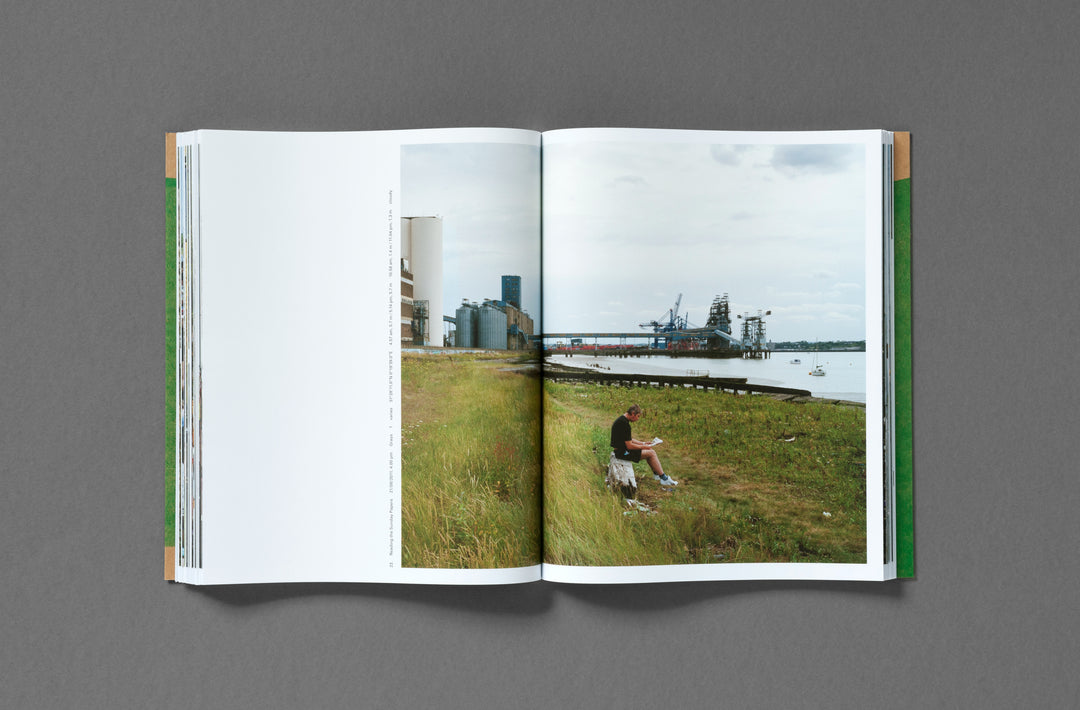 Chloe Dewe Mathews – Thames Log