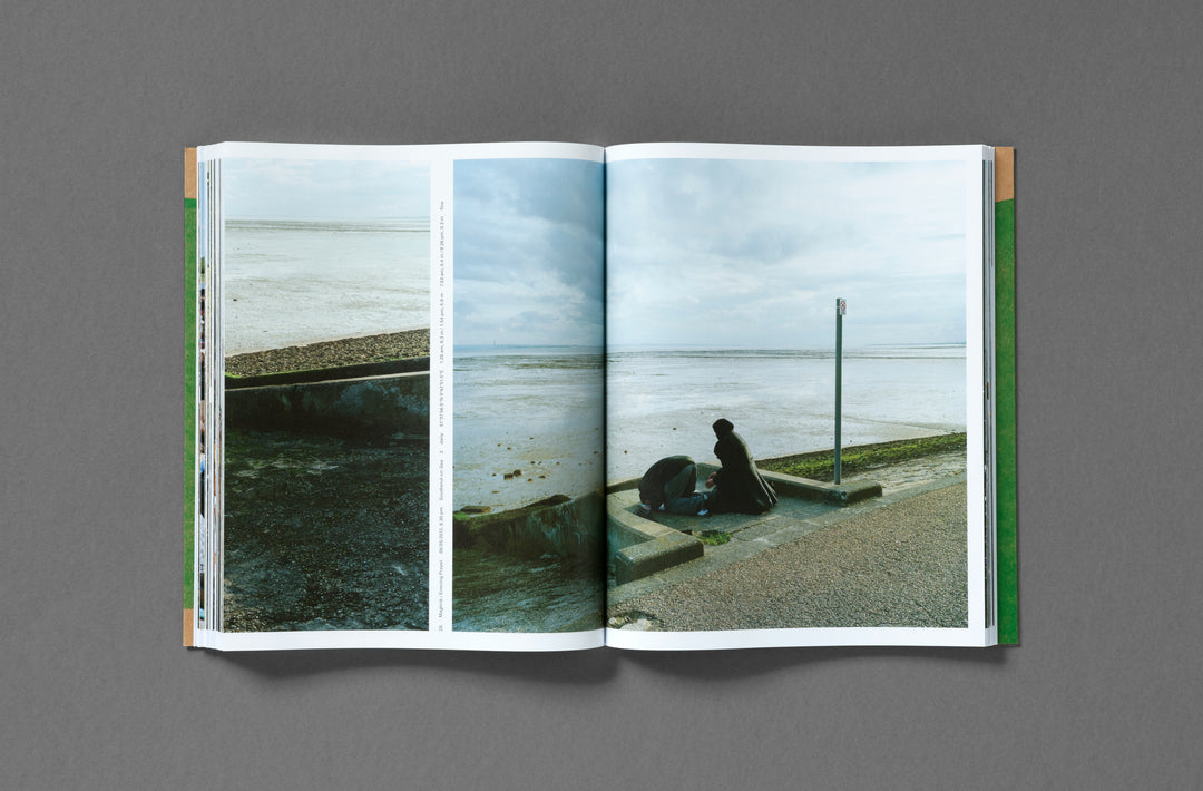 Chloe Dewe Mathews – Thames Log