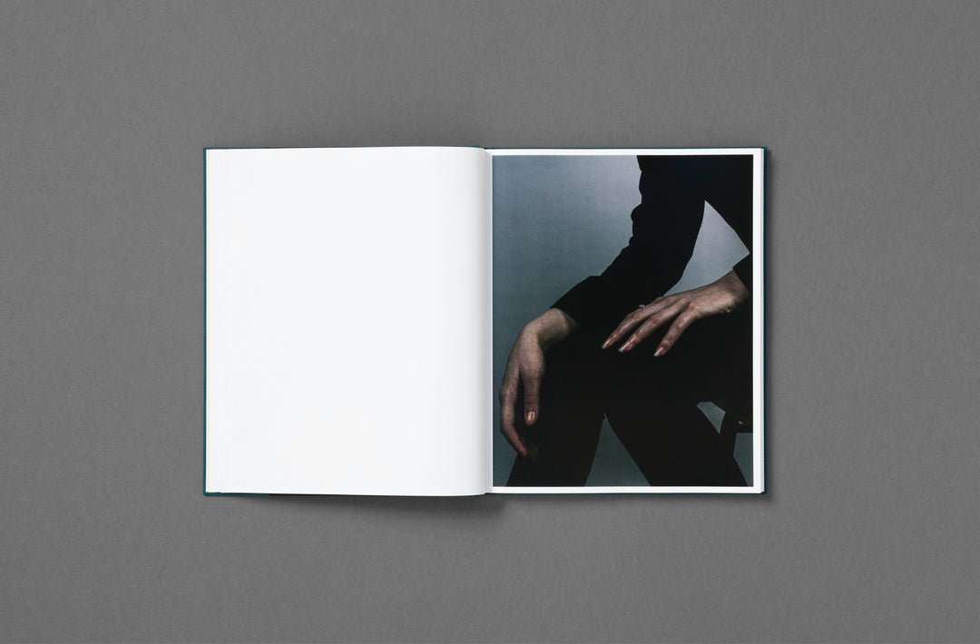 Jet Swan – Material