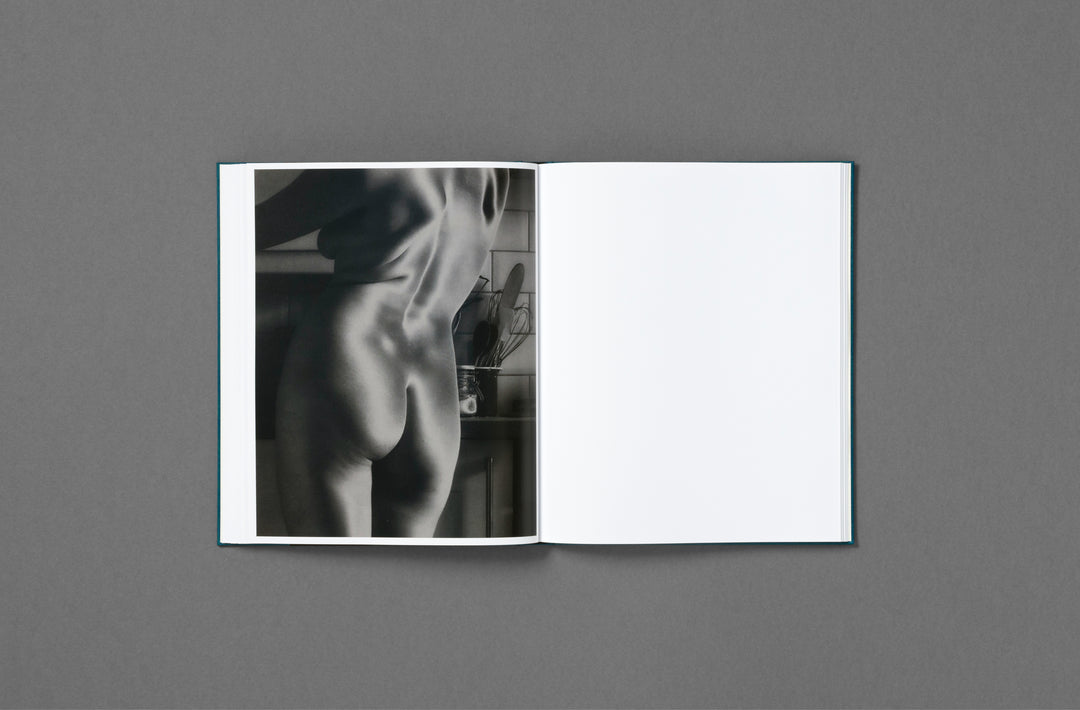 Jet Swan – Material
