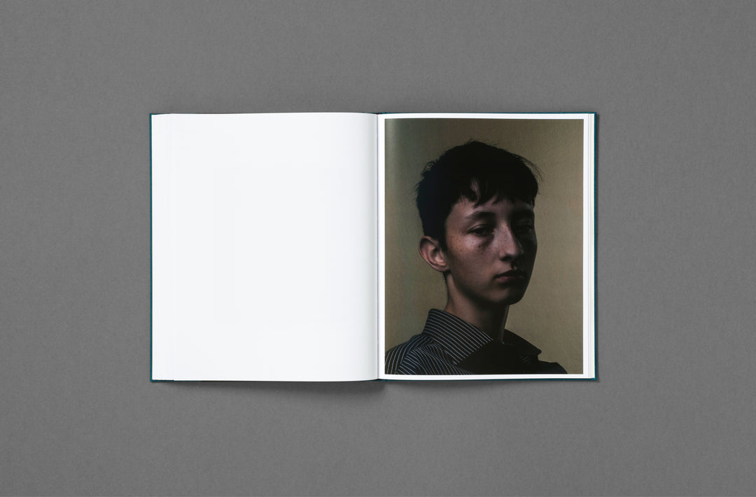 Jet Swan – Material