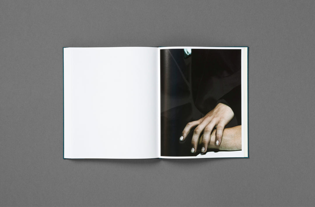 Jet Swan – Material