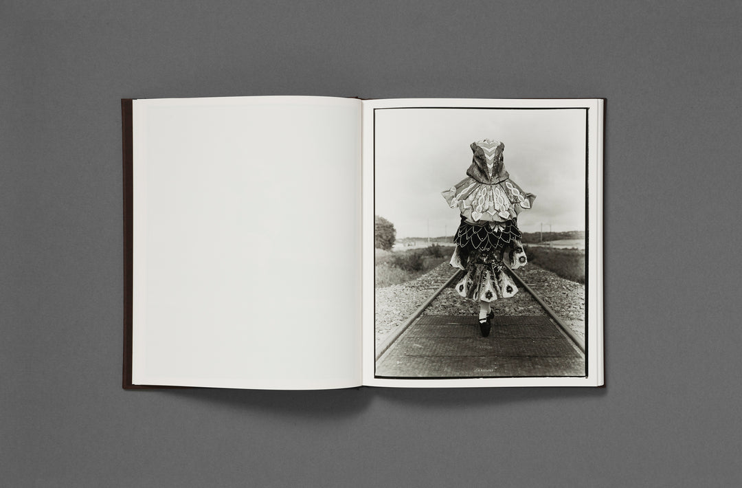 Luis Alberto Rodriguez – People of the Mud