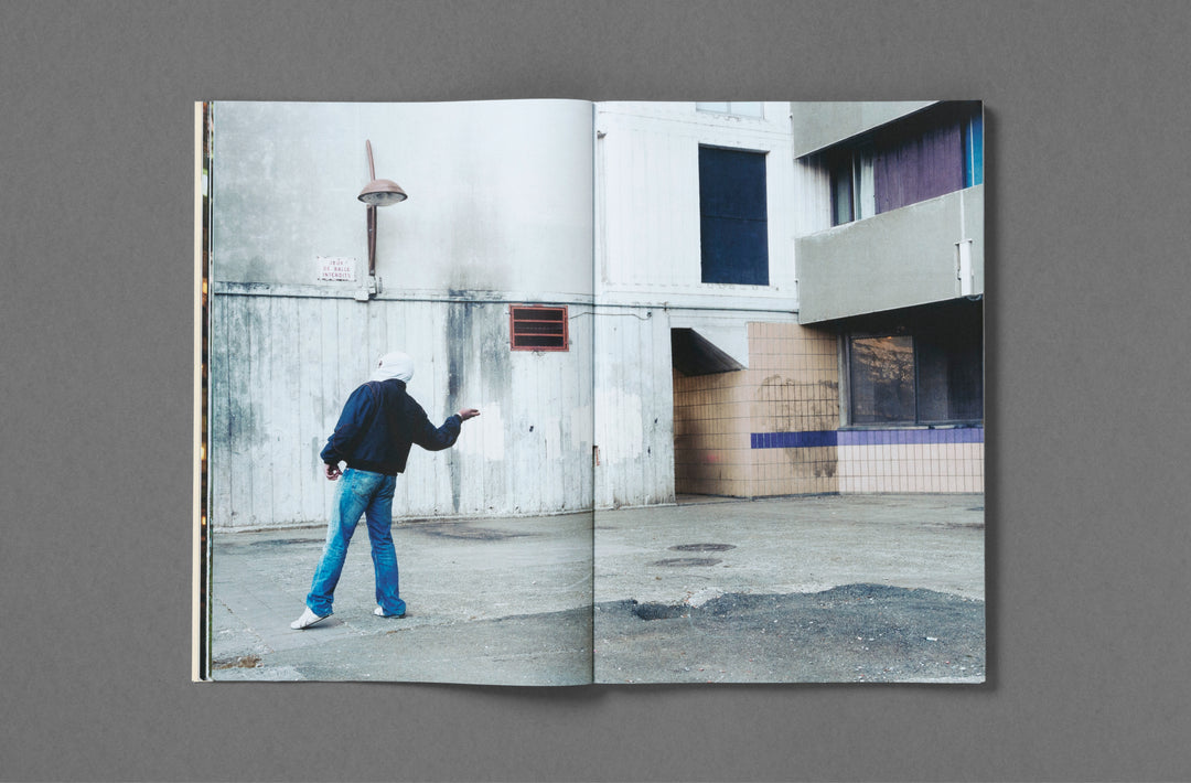Mohamed Bourouissa – Périphérique Winner of PhotoBook of the Year, Paris Photo–Aperture PhotoBook Awards 2022 Loose Joints