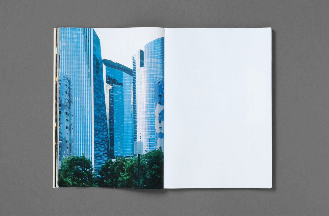 Mohamed Bourouissa – Périphérique Winner of PhotoBook of the Year, Paris Photo–Aperture PhotoBook Awards 2022 Loose Joints