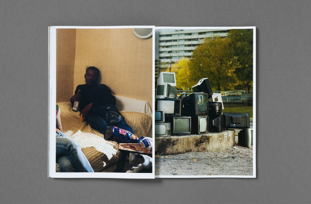 Mohamed Bourouissa – Périphérique Winner of PhotoBook of the Year, Paris Photo–Aperture PhotoBook Awards 2022 Loose Joints