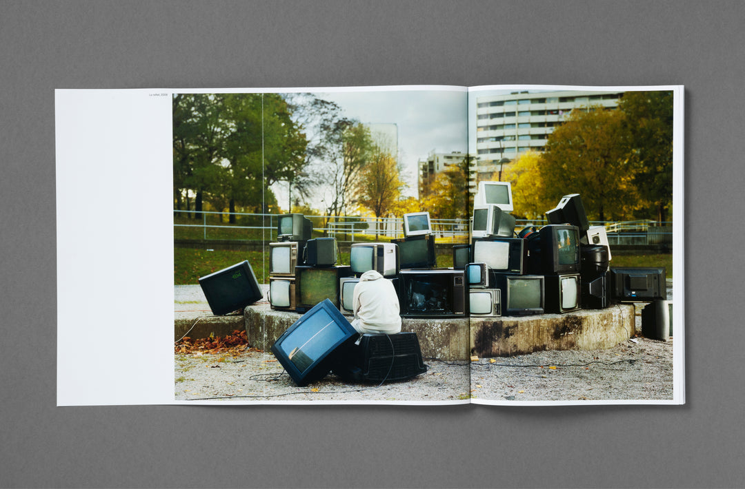 Mohamed Bourouissa – Périphérique Winner of PhotoBook of the Year, Paris Photo–Aperture PhotoBook Awards 2022 . Book published by Loose Joints. Texts in English and French by Taous R. Dahmani and Clément Chéroux Edit by Sarah Chaplin Espenon.