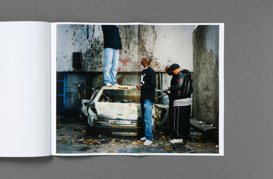 Mohamed Bourouissa – Périphérique Winner of PhotoBook of the Year, Paris Photo–Aperture PhotoBook Awards 2022 Loose Joints