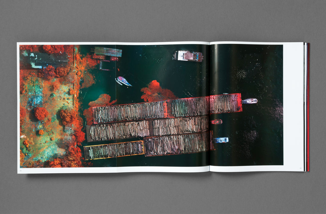 Richard Mosse – Broken Spectre