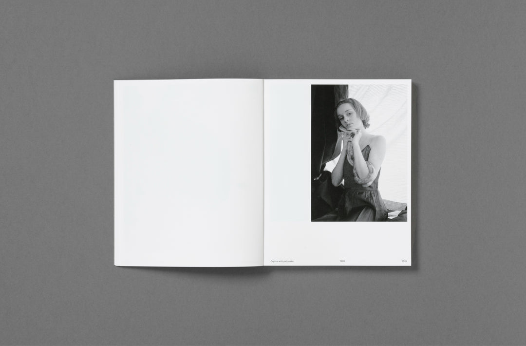 Tealia Ellis Ritter – The Model Family, book published by Loose Joints. Text by Lisa Taddeo. Edited by Sarah Chaplin Espenon.