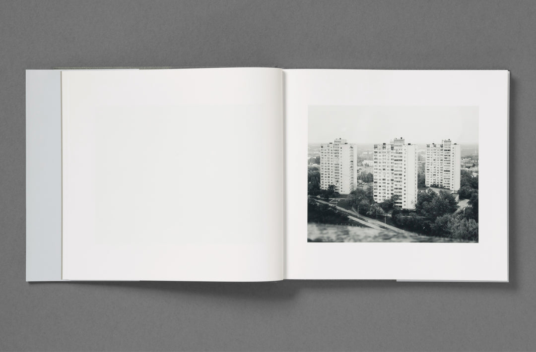 Aria Shahrokhshahi – Wet Ground