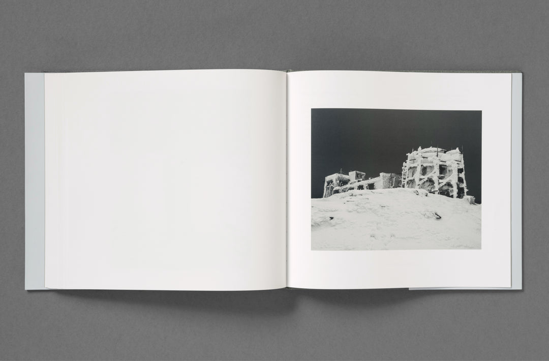 Aria Shahrokhshahi – Wet Ground