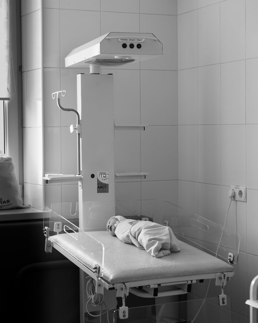 Aria Shahrokhshahi – Wet Ground